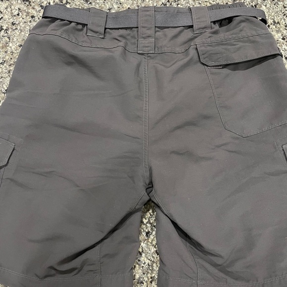 The North Face shorts (Medium) - Picture 2 of 6